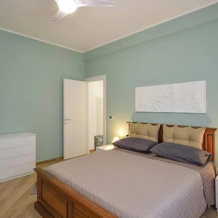 Le Duex Freiver Apartman Genova