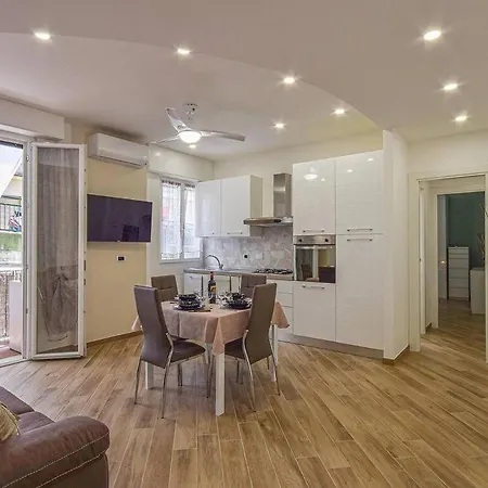 Le Duex Freiver Apartman Genova